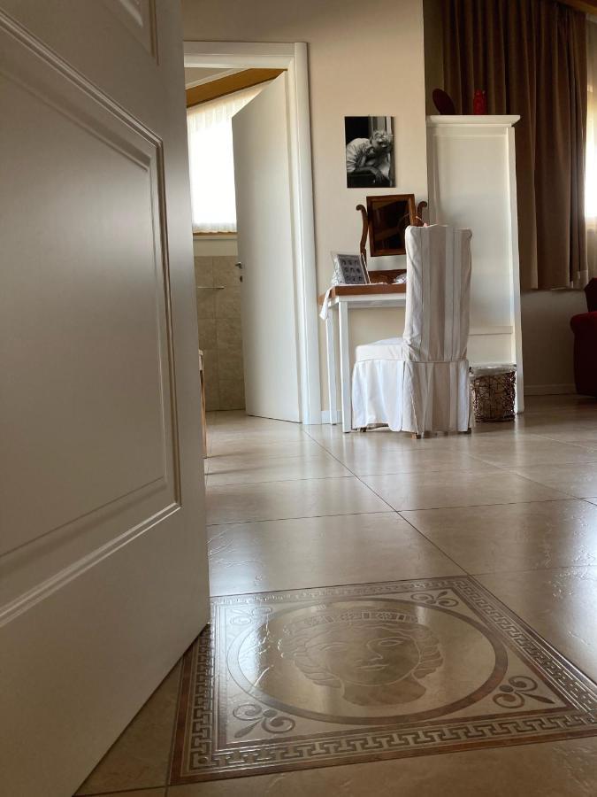 Massoni Bed And Breakfast 페스키에라델가르다 외부 사진